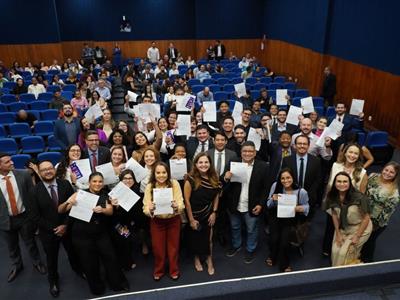 Foto da Notícia: OAB-MT faz a entrega de certidões para estagiários e novos advogados