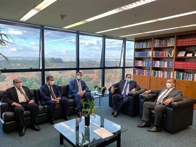 Foto da Notícia: OAB defende fixação dos honorários da advocacia pelo CPC em reunião com ministro do STF